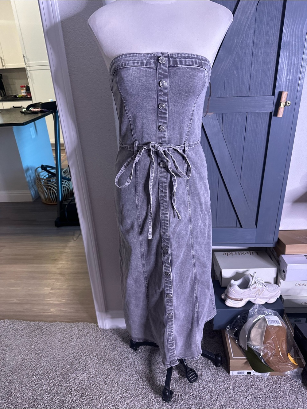 NEW Without Tags. VICI Strapless Washed Gray Button-Front Midi Dress with Tie